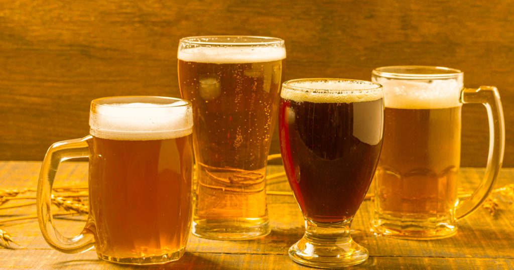 Existem copos específicos para tomar cerveja