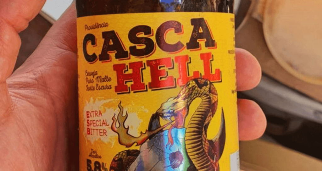 Cascahell carrega estilo de cerveja Extra Special Bitter (ESB) 1 Escolha do nome Cascahell